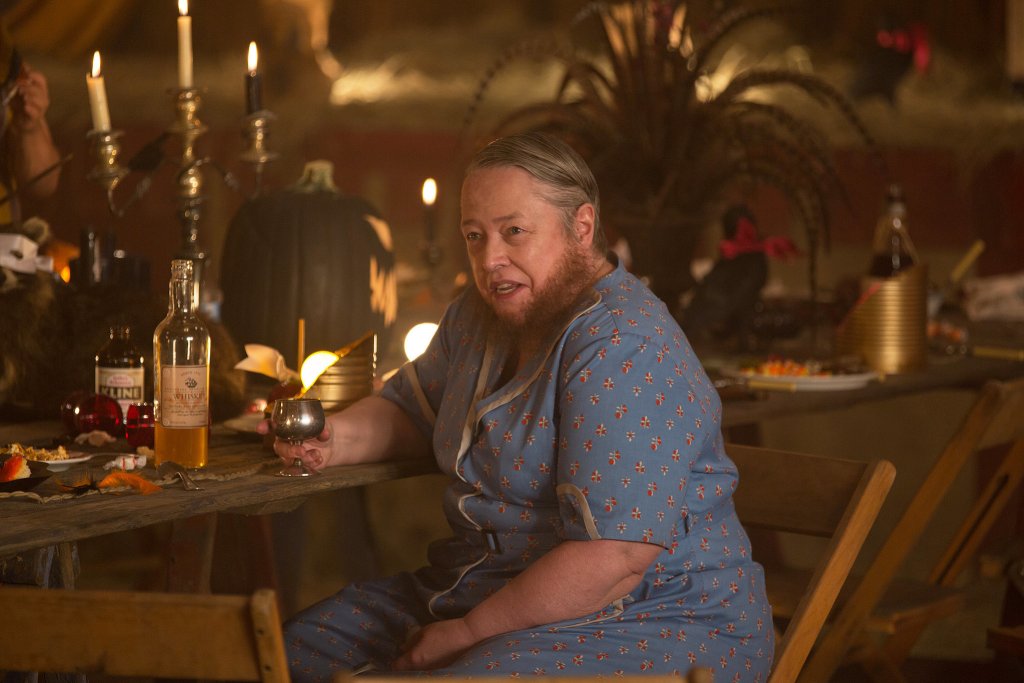 Етел Дарлинг в American Horror Story. В ролята - Кейти Бейтс