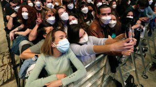 Европа изпробва различни начини за разхлабване на мерките