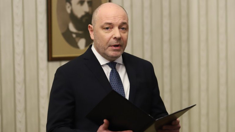 Бивши министри и зам.-министри, хора от академичната общност и администрацията преобладават в предложения състав на Министерския съвет на номинирания от ГЕРБ-СДС кандидат за премиер.