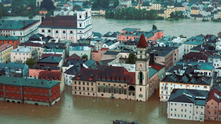 Централна Европа под вода