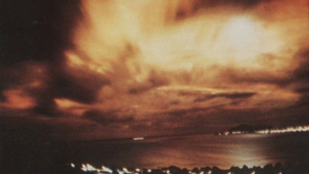 Starfish_Prime_aurora_from_Honolulu_1