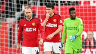 Юнайтед се хвърли за обрат, но беше съсечен на "Олд Трафорд"