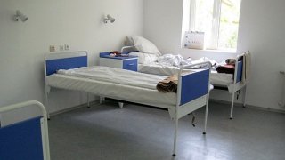 Пребитото от баща си момиченце почина