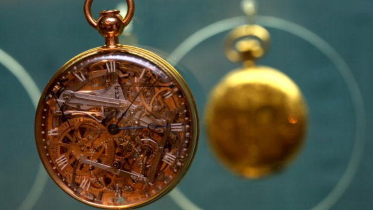 7 пъти най-скъпият часовник в света
Това бижу е джобният часовник на Мария Антоанета, който струва 25 млн. евро. За нещастие обаче той е единствен по рода си.