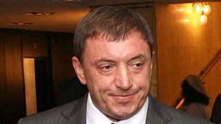 Бившата барета Алексей Петров бе основният обвиняем и сочен за тартор на групата за рекет и измами