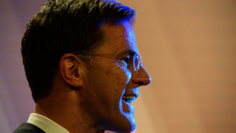 Марк Рюте спечели с финт парламентарните избори, но голямата битка за съставянето на правителство започва едва сега