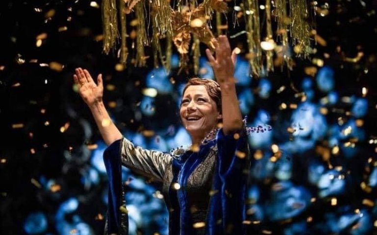 Сцена от пиесата "Слава", с която Мурджев спечели награда "Икар" за режисура тази година.