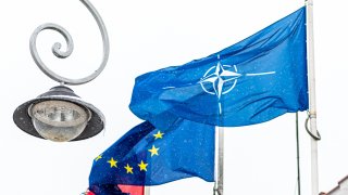 Официални позиции на двете организации