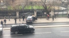 Имало е стрелба в близост до британския парламент, съобщава Ройтерс. По първоначални данни ранените са поне шестима