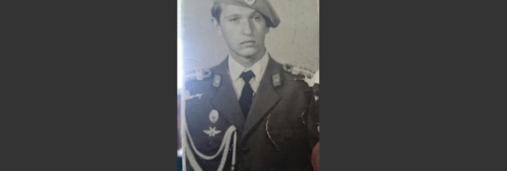 Близнаков качил своя снимка от периода, в който е служил като "барета" в СОБТ на МВР