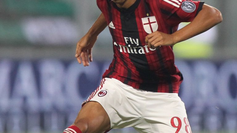 10. Хашим Мастур (Милан).
Изумителният му талант кара тифозите на Милан да мечтаят за нов Кака. На 17 години е и вече има дебют на "Сан Сиро" в края на миналия сезон срещу Сасуоло.
Мароканското чудо отиде под наем в Малага този сезон, но бъдещето му е в червено и черно. Дебютира и за първия път на страната си.