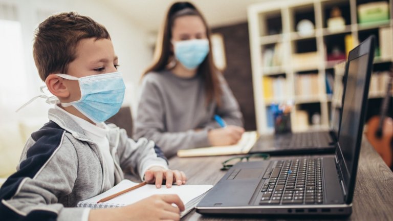 Учебната година за някои ще приключи на 23 юни, за други - на 30 юни