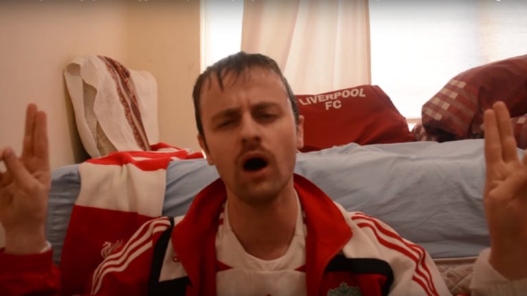 Мърфи предложи новия текст седмица преди дербито със Сити.