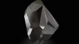 Огромен черен диамант от космоса отива на търг