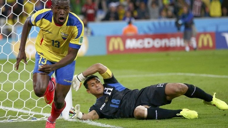 2. Енер Валенсия – Еквадор
С три попадения на сметката си, предимно с глава, високият едва 1.74 нападател привлече погледите на европейските клубове върху себе си. След доброто си представяне ще бъде трудно на мескиканския Пачука да го задържи в състава си.