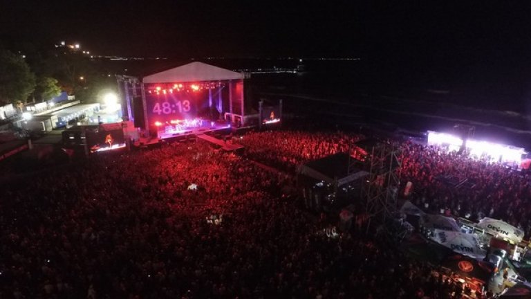 Безкомпромисни Kasabian на втория ден на Spirit of Burgas 2015