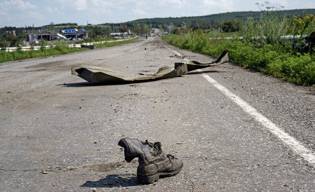 Очевидци разказват за танкове и снайперисти в Донецк