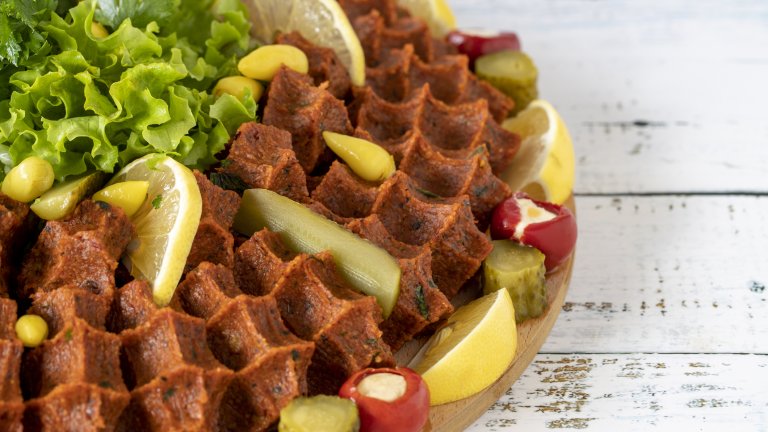 Историята на чиг кюфтето