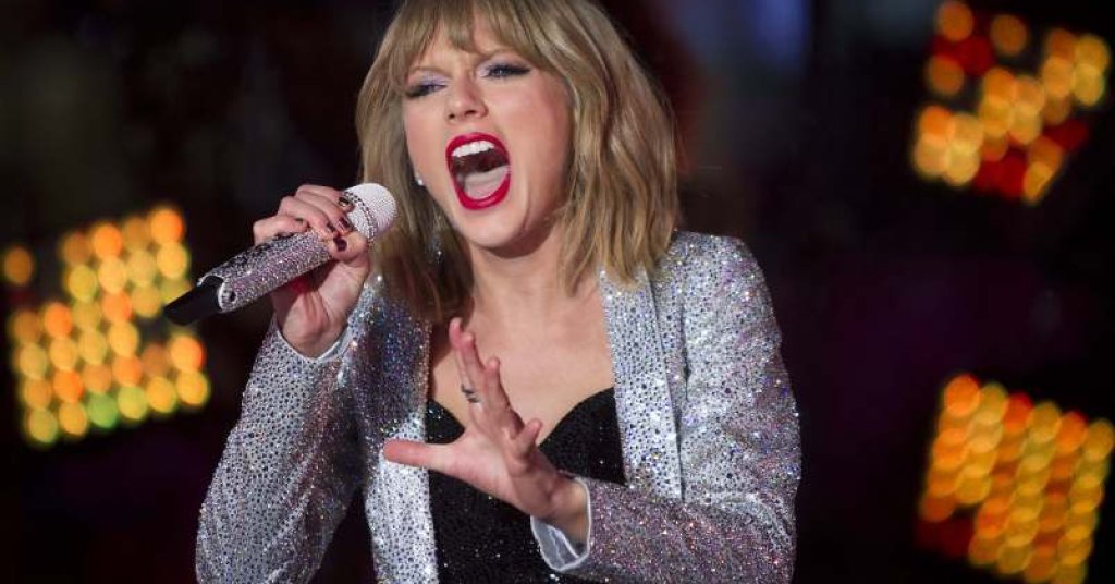 Изпълнение, част от новогодишното шоу на Таймс скуеър в Ню Йорк