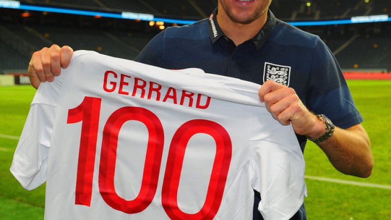 Мач №100. Стивън влиза в отбрания клуб на играчите, обличали над сто пъти фланелката на Англия.