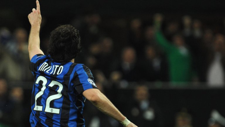 Диего Милито реализира четири гола за Интер при равенството 4:4 с Палермо!