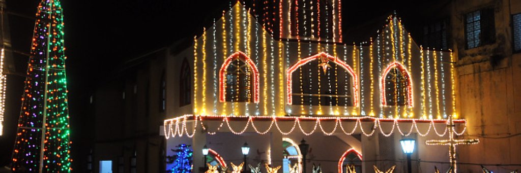 Коледна украса в град Бхопал