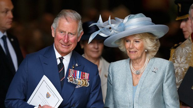Принц Чарлс и съпругата му Камила са в официален брачен съюз от 2005-година, но всички знаят, че имат отношения още от времето, в което Чарлз е с принцеса Даяна.