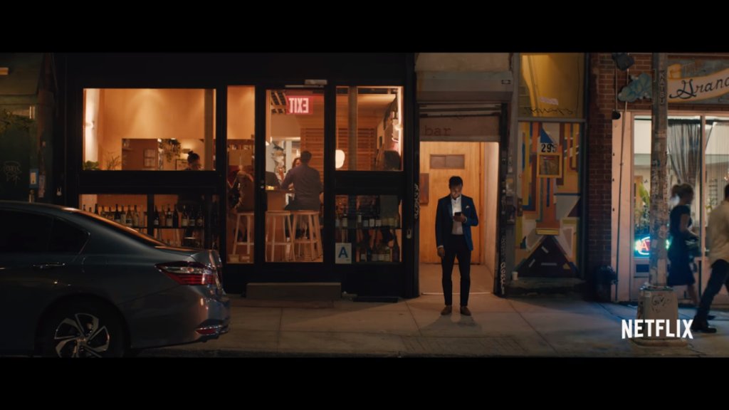 “Master of None” 
Азиз Аснари ни предлага доста добра комедия. Сериалът разказва какво е да се справяш с живота след като станеш на 30 и какво е да израснеш в САЩ като дете на имигранти - и двете по изключително смешен начин.