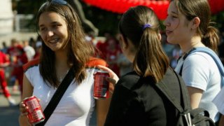 Израснахме в прехода, видяхме две и двеста. Станахме малко особени като него, малко страшни като "Децата на царевицата". Ту тъжни, ту ентусиазирани, все търсещи и недоразбрани. Приятни и непретенциозни винтидж хипстъри. Деца на прехода.
