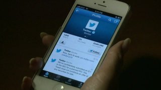 _69824160_69824159twitter