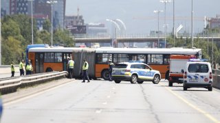 Въпреки това шофьорът на рейса сподели, че е изгубил контрол, защото спирачките му са отказали