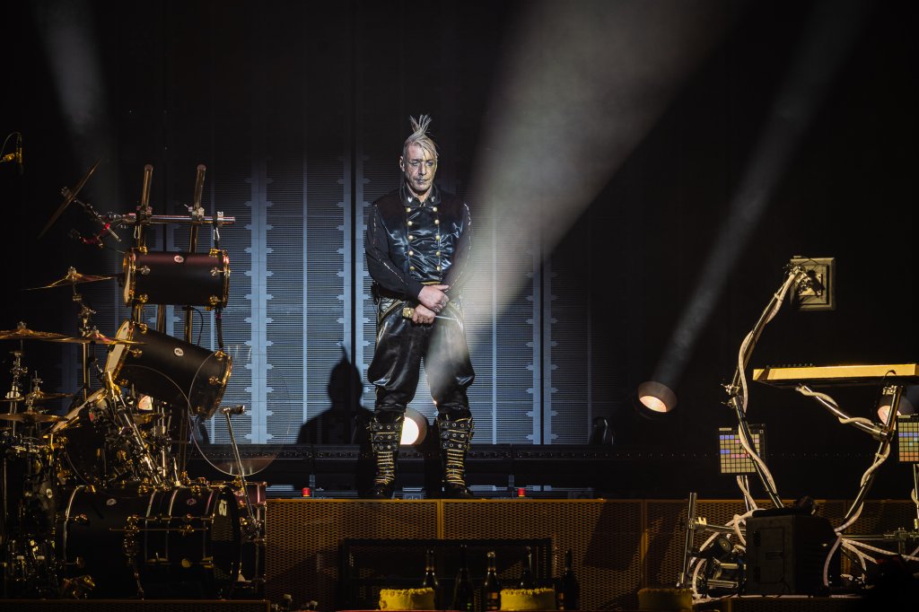 Тил Линдеман взриви София