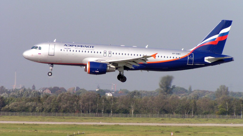 Aeroflot_A320-200_VP-BWH