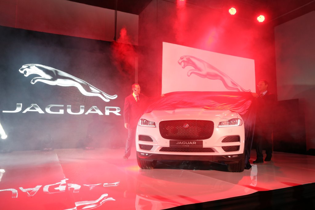 Изцяло новият F-PACE води и световния дебют на Activity Key на Jaguar