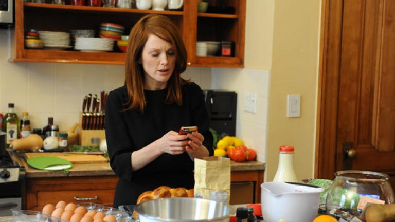 Still Alice
 
Премиера в САЩ: 16 януари

Режисьори: Ричард Глетцър и Уош Уестморленд, с Джулиан Мур, Алек Болдуин, Кристен Стюарт

Джулиан Мур може най-сетне да получи дълго отлагания Оскар с тази роля на професор по лингвистика, диагностициран с Алцхаймер. Състоянието й все повече се влошава, докато нейният съпруг и трите й пораснали деца опитват да се справят с идеята, че обичаната от тях жена започва да изчезва пред очите им.
