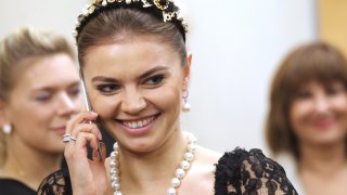 Смятаната за половинка на руския президент в момента е заплашена от санкции от ЕС