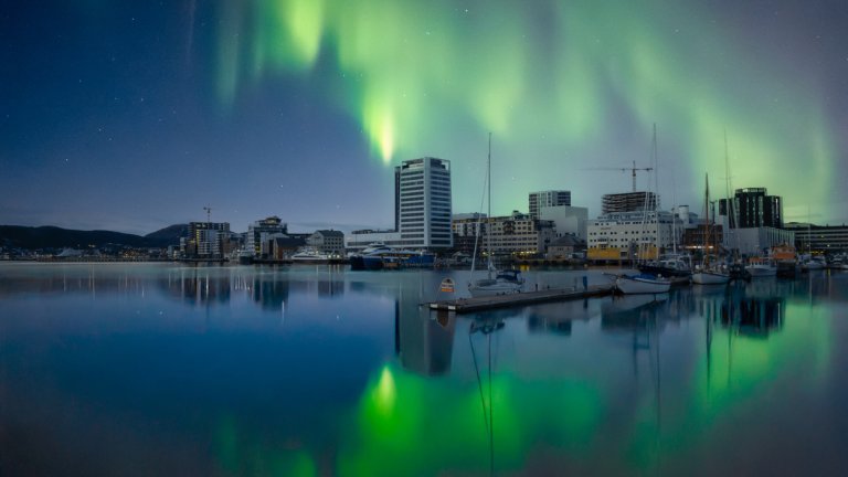 На тази ширина Северното сияние е обичайно.