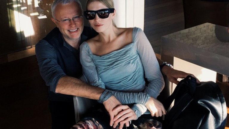 Семейството се прибира "в къщи"