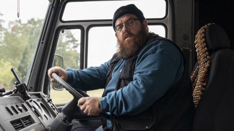 Truth Seekers (Amazon Prime) - 30 октомвриОще отдавна знаехме, че Саймън Пег и Ник Фрост работят заедно по комедиен проект, и ето че часът за него настъпи - Truth Seekers e комедиен телевизионен сериал на ужасите, който излиза под шапката на Amazon. Накратко в него можем да очакваме как група особняци ловят и ликвидират всякакви чудовища и духове, докато постепенно нещата не загрубеят. При това сериозно - до мащабна конспирация, която включва заличаването на човешката раса. Супер сериал за навечерието на Хелоуин.