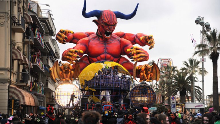 Време за карнавал - маски, страст и разюздано безумие