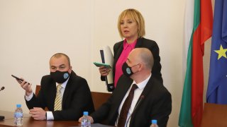 Председателката на Комисията по ревизия на властта заяви, че партията на Борисов е "скована от страх" заради разкритията на петъчното заседание