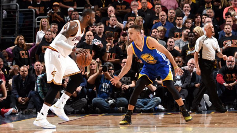 3. Името на биологичния баща на Джеймс е оповестено в новините през 2010-а. Преди това обаче много хора се опитат да спечелят пари и популярност, твърдейки, че те са баща на Леброн. Адвокат от Вашингтон, който се казва Лестър Брус, стига още по-далеч и подправя документи, но след тест за бащинство измамата му е разкрита.