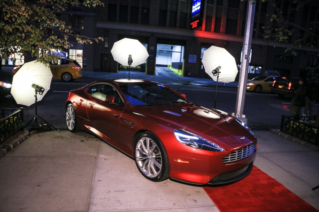Aston Martin DB9 
Моделът съществува от 13 години. Догодина обаче DB9 ще бъде заменен от много по-добрият DB11. 