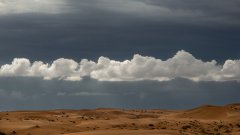 ОАЕ използват засяването на облаци за да си осигурят вода