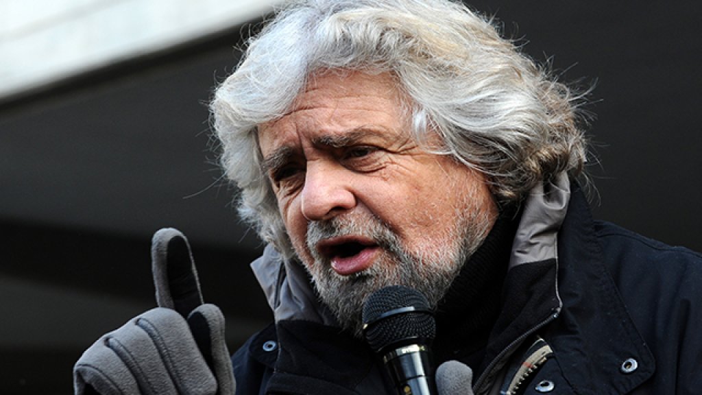 Beppe_Grillo_-_Trento_2012_04