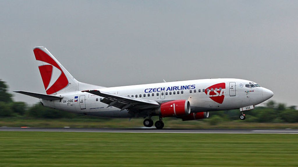 OK-XGE_Czech_Airlines_B737_(9557400192)