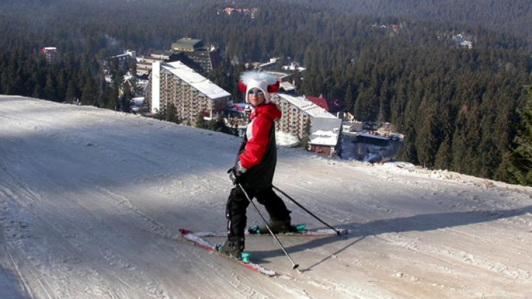 От "Мотен" няма как да закарат записалите се при тях деца на ски училище на Боровец, защото "Бороспорт" пуска на курорта да работят само самоковци