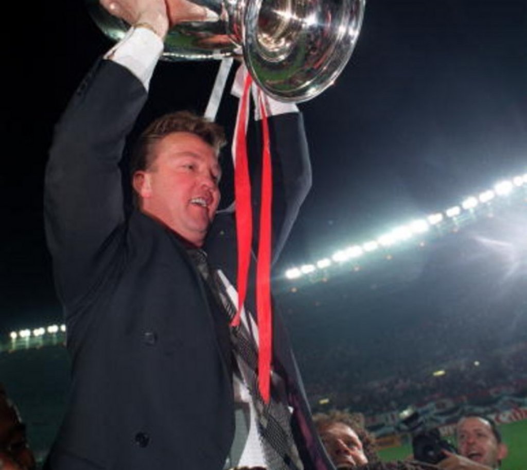 Аякс – Шампионска лига, 1994/95
 „Синовете на боговете” не бяха печелили трофея от 70-те. На финала през 1995 г. се изправиха срещу Милан във Виена, а победата с 1:0 дойде, благодарение на победен гол на Патрик Клуйверт.
