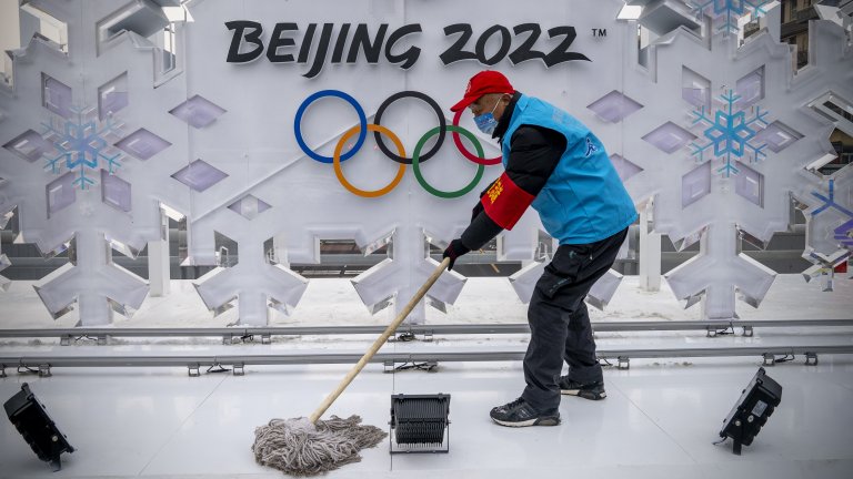 Много политика, жестоки ограничения и скромно българско участие: Какво ни очаква на Олимпиадата в Пекин
