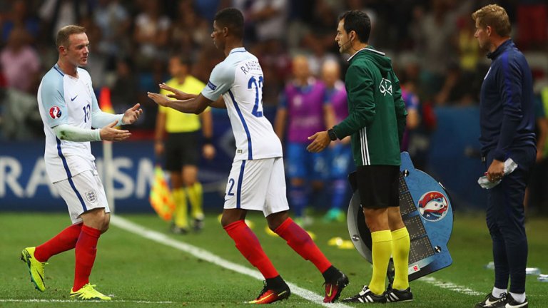 Най-младият англичанин на Европейско
Талантът на Юнайтед се превърна в най-младия участник за “трите лъва” на европейски футболни финали. Той подобри 12-годишния рекорд на... естествено Уейн Рууни. Това се случи по време на Евро 2016 във Франция.